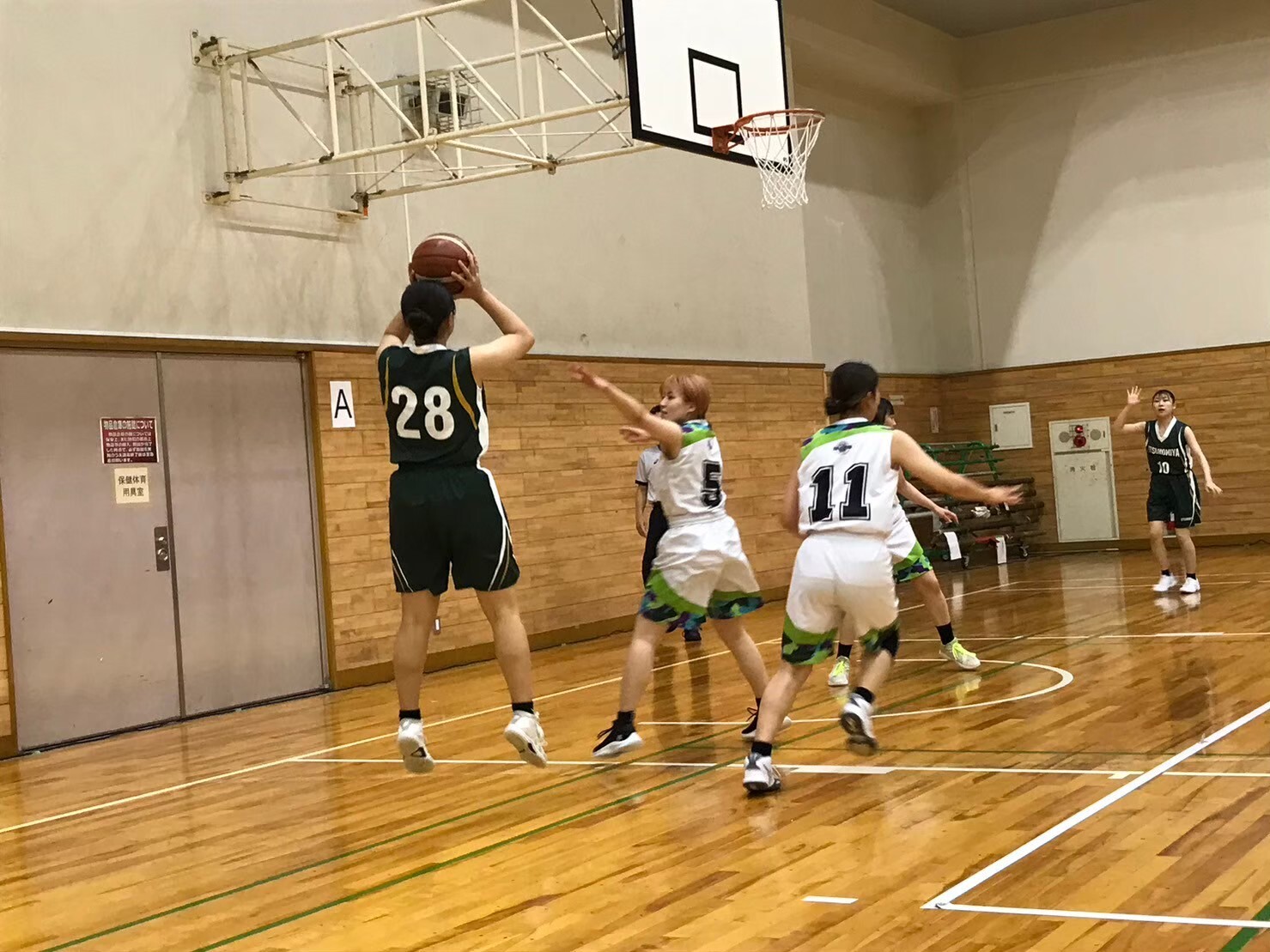 宇都宮大学女子バスケットボール部の活動の様子