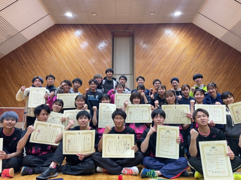宇都宮大学バドミントン部の活動の様子
