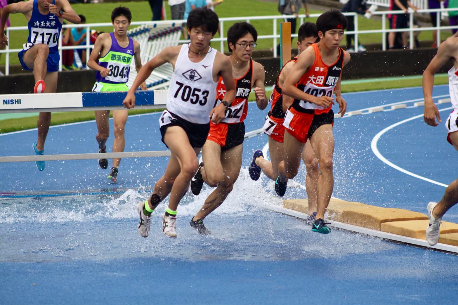 陸上競技部の活動の様子